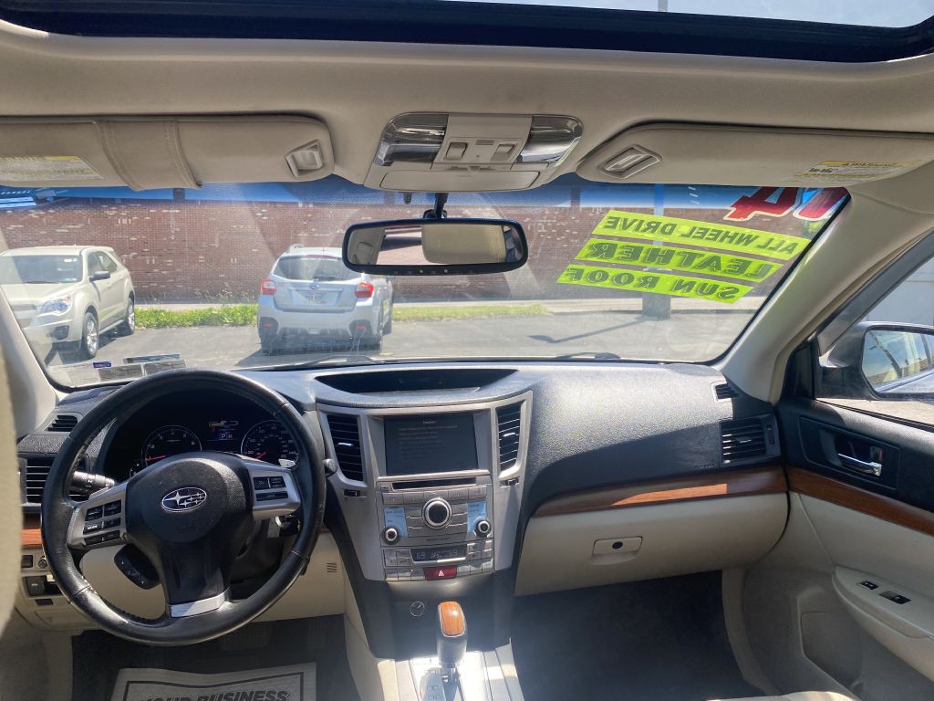2014 Subaru Outback Image 9