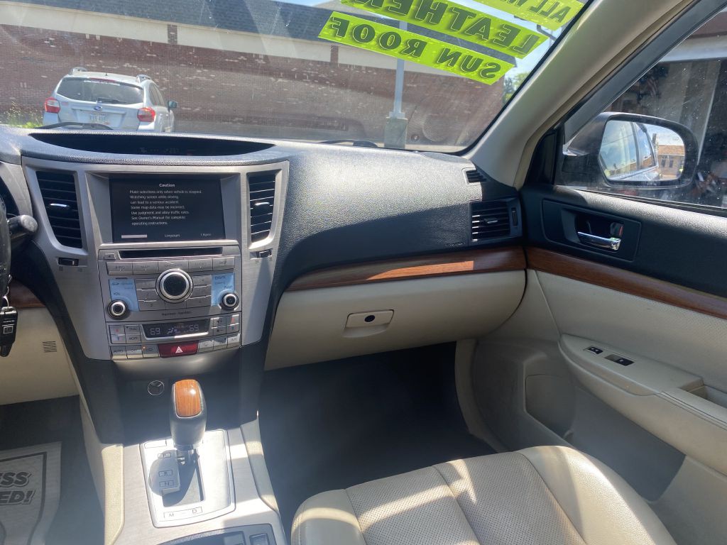 2014 Subaru Outback Image 11