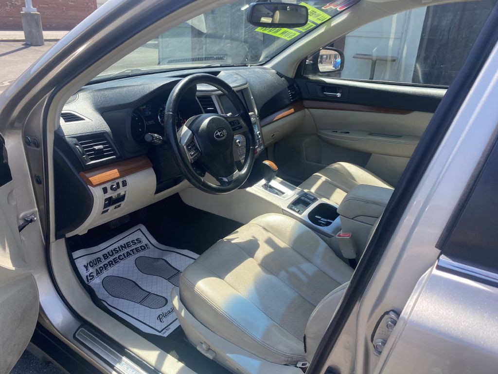 2014 Subaru Outback Image 14