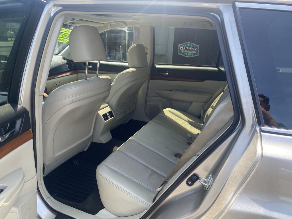 2014 Subaru Outback Image 15