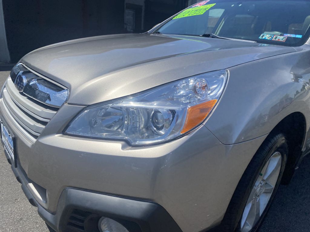 2014 Subaru Outback Image 25
