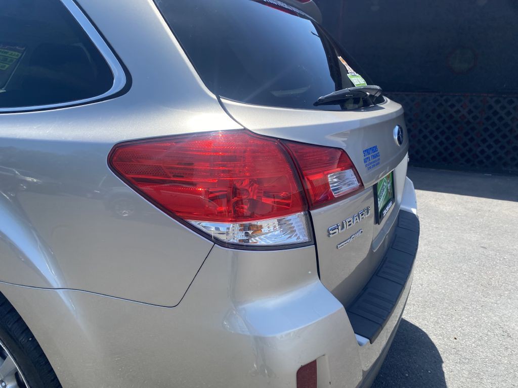 2014 Subaru Outback Image 26