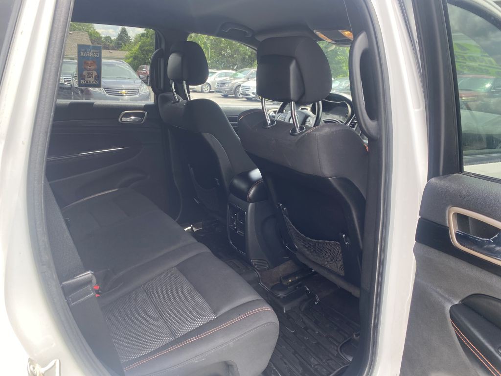 2016 Jeep Grand Cherokee Image 17