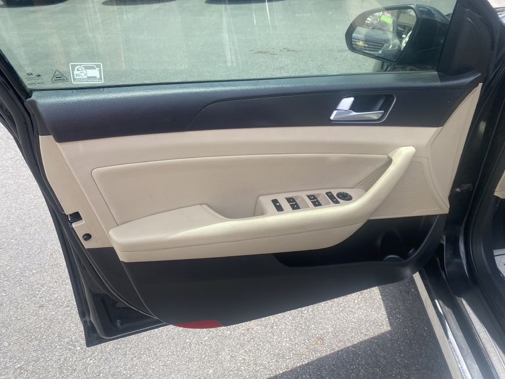 2015 Hyundai Sonata Image 19