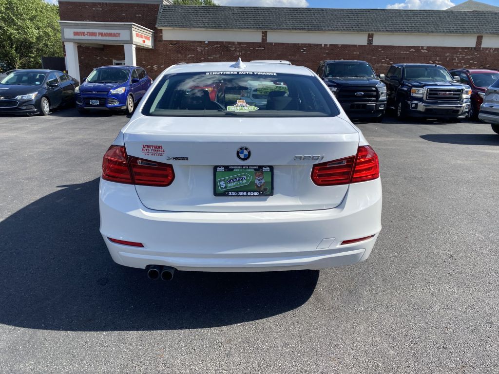2013 BMW 3 Series Image 6