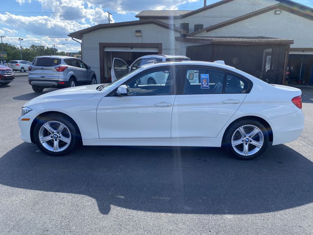 2013 BMW 3 Series Image 8