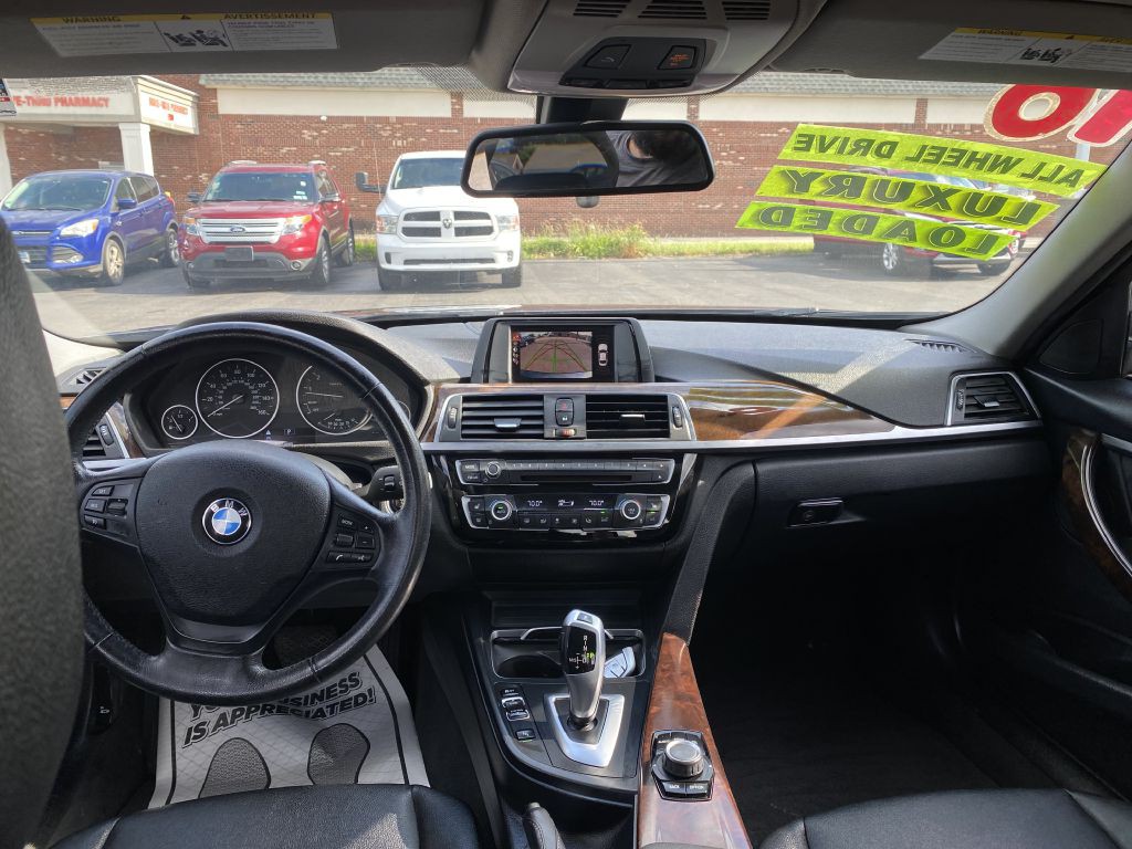 2016 BMW 3 Series Image 9