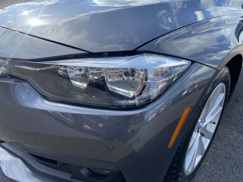 2016 BMW 3 Series Image 24