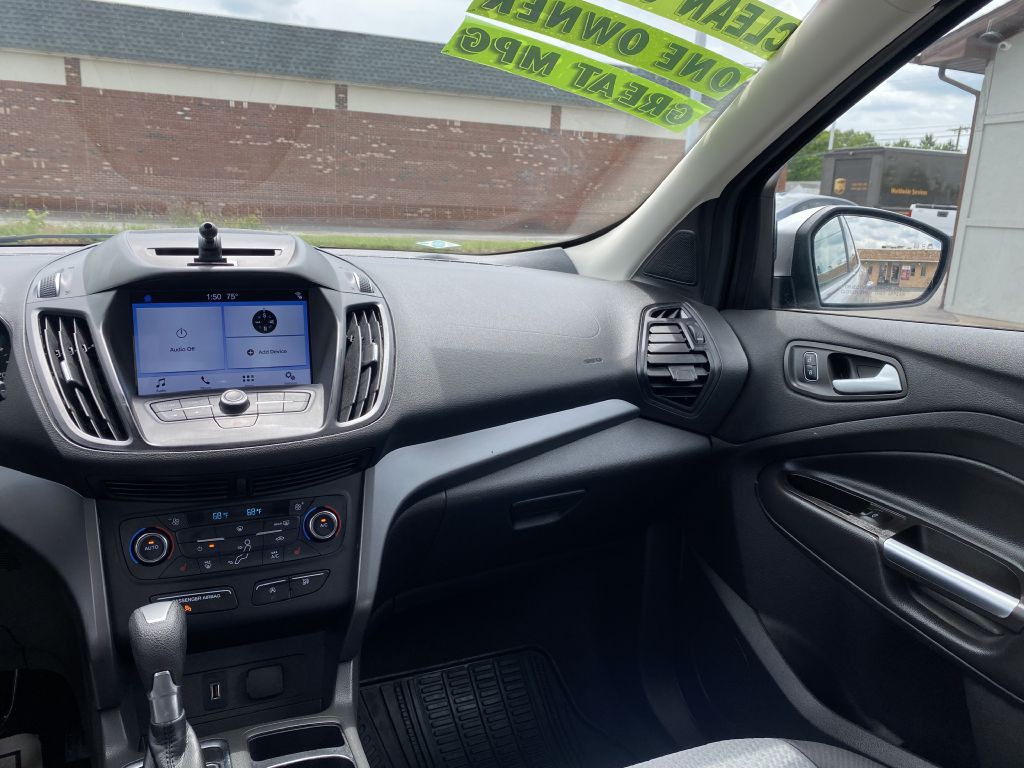 2017 Ford Escape Image 11