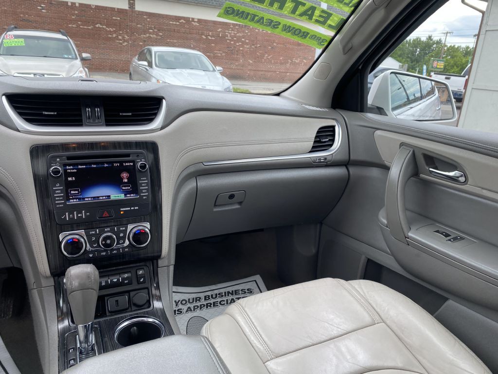 2017 Chevrolet Traverse Image 11