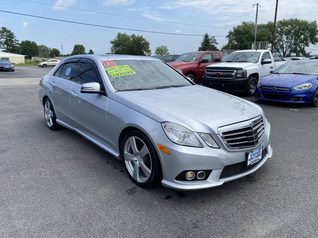 2010 Mercedes-Benz E-Class Image 3
