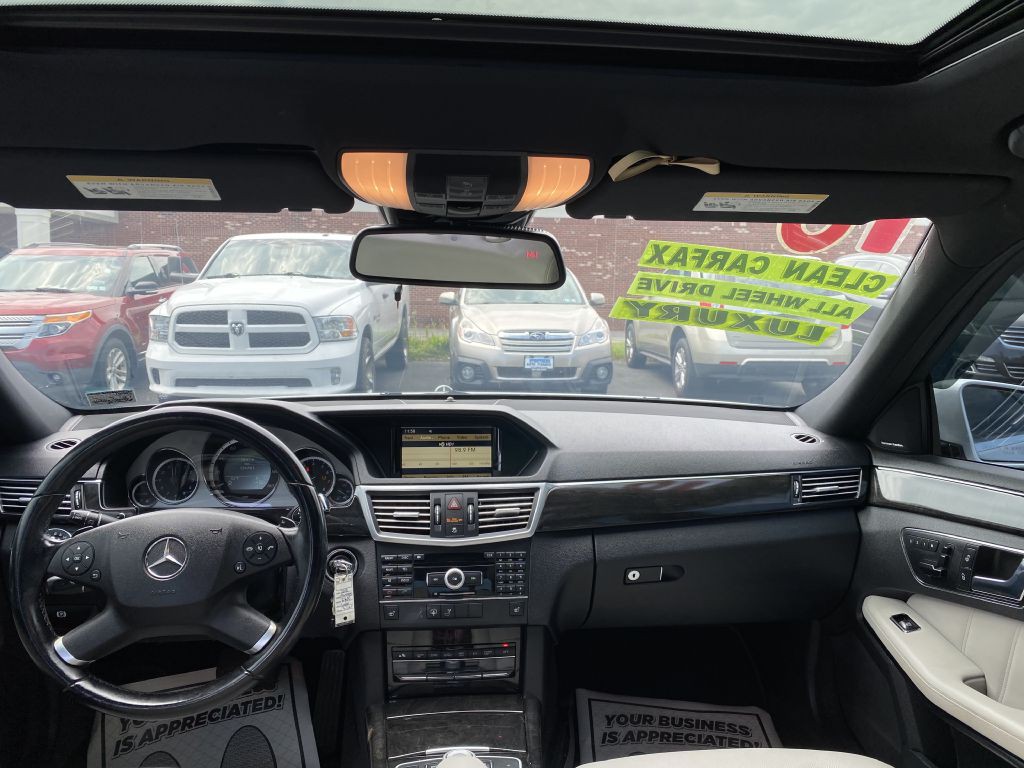 2010 Mercedes-Benz E-Class Image 9