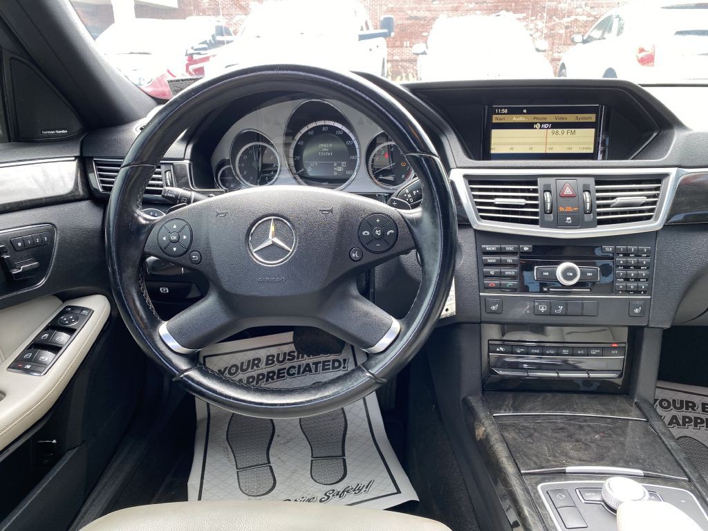 2010 Mercedes-Benz E-Class Image 10
