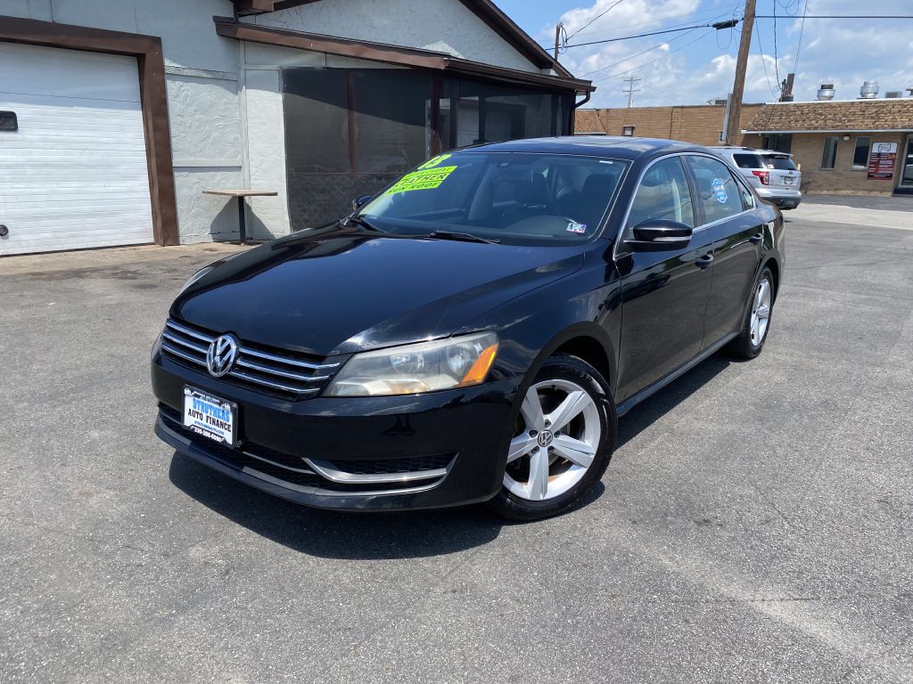 2013 Volkswagen Passat Image 1