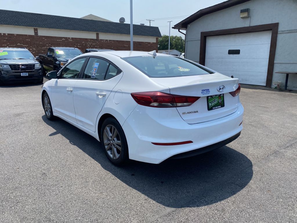 2017 Hyundai Elantra Image 7