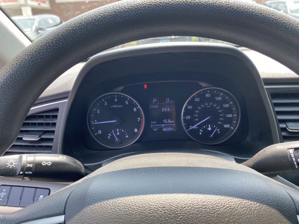 2017 Hyundai Elantra Image 12
