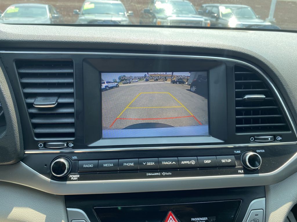 2017 Hyundai Elantra Image 26