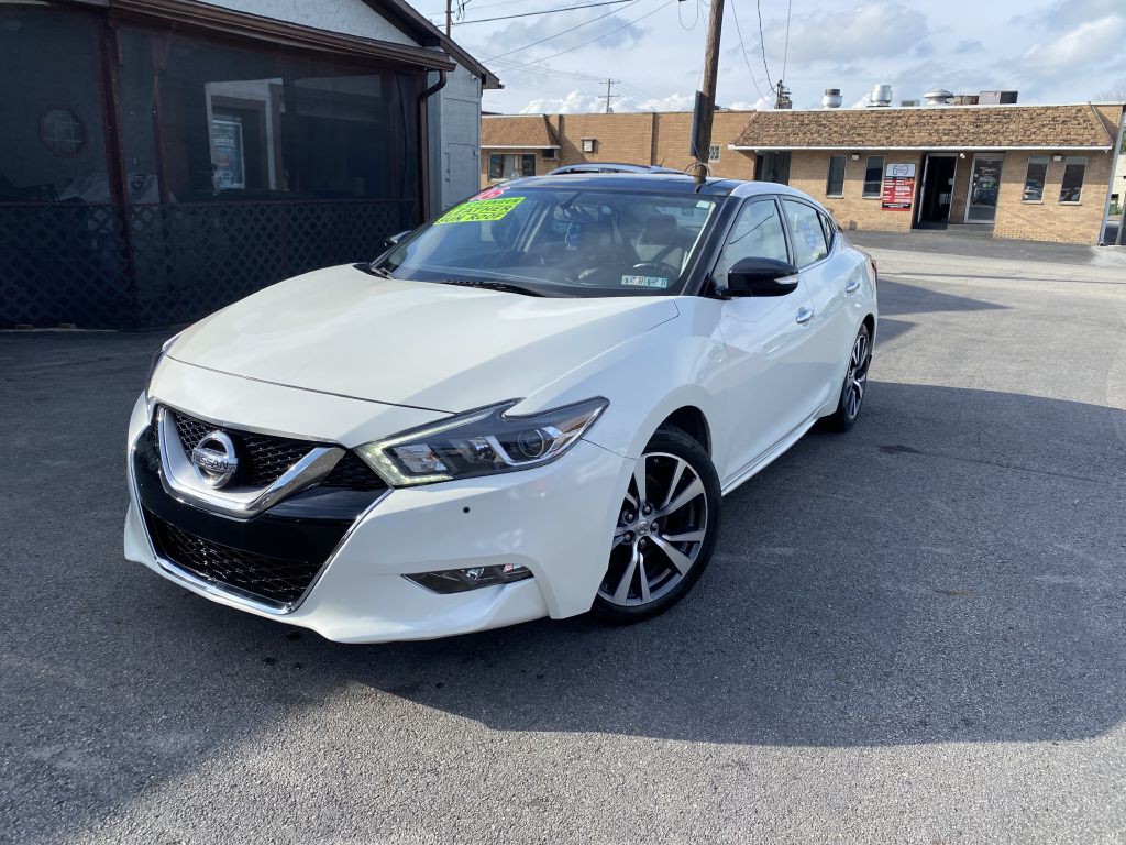 2016 Nissan Maxima Image 1