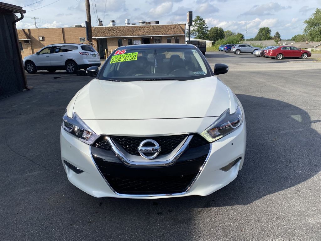 2016 Nissan Maxima Image 2
