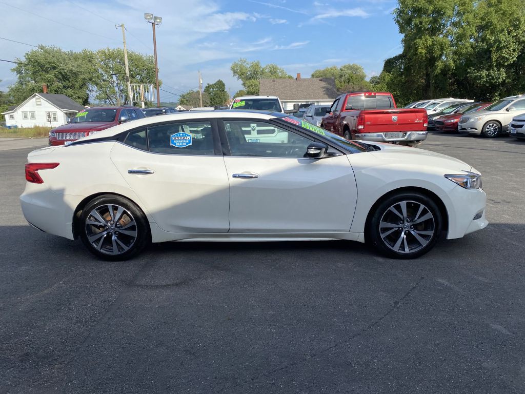 2016 Nissan Maxima Image 4
