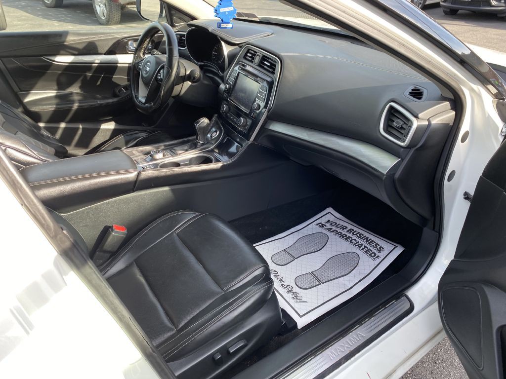 2016 Nissan Maxima Image 17