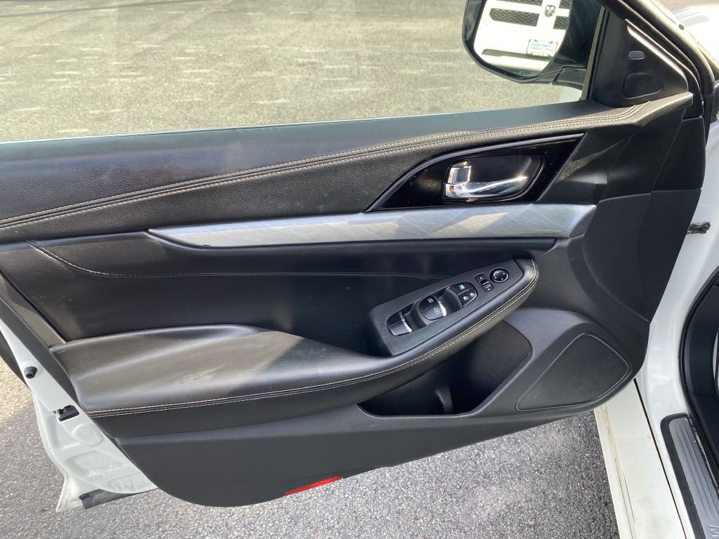 2016 Nissan Maxima Image 19