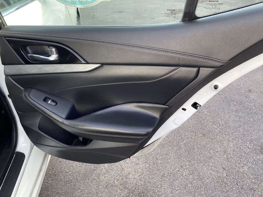 2016 Nissan Maxima Image 21