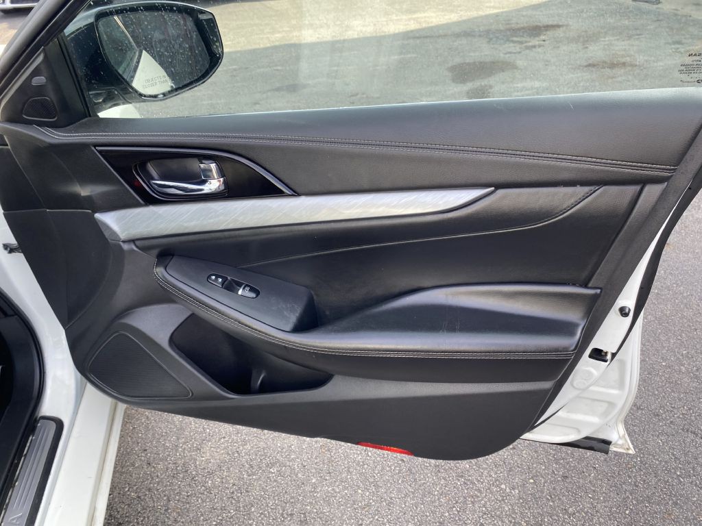 2016 Nissan Maxima Image 22