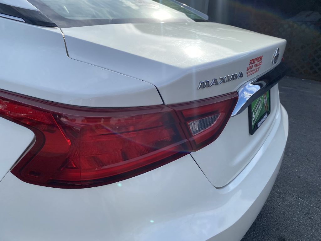 2016 Nissan Maxima Image 25