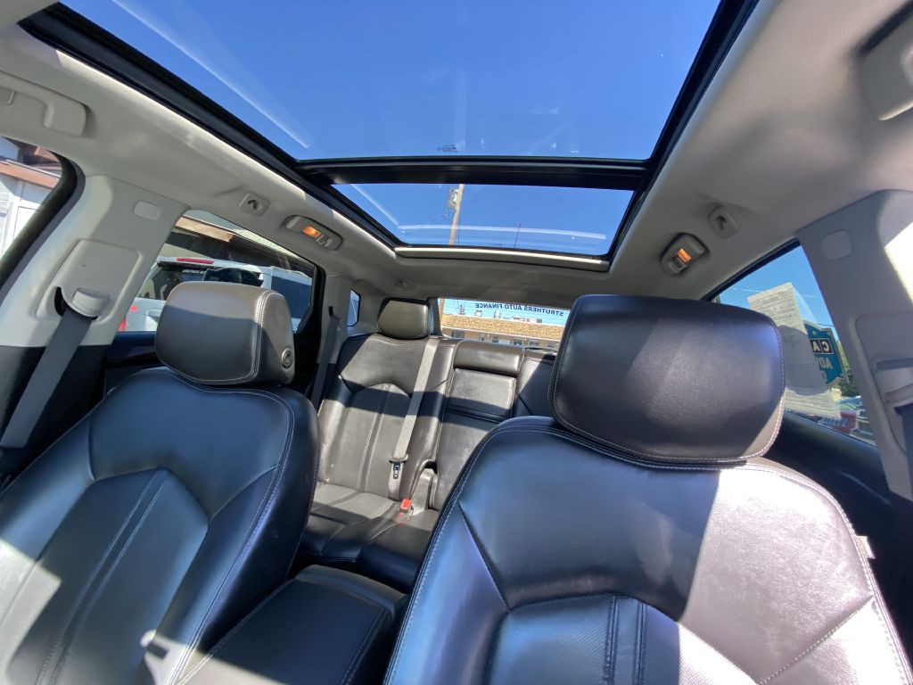 2015 Cadillac SRX Image 19