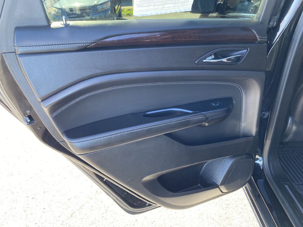 2015 Cadillac SRX Image 21