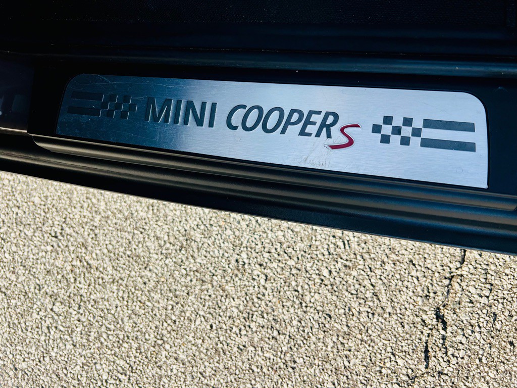 2012 MINI Countryman Image 18