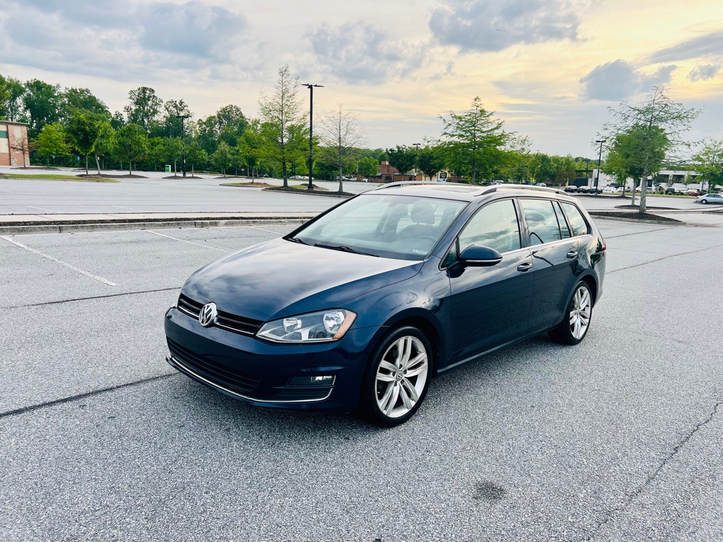 2015 Volkswagen Golf Image 1