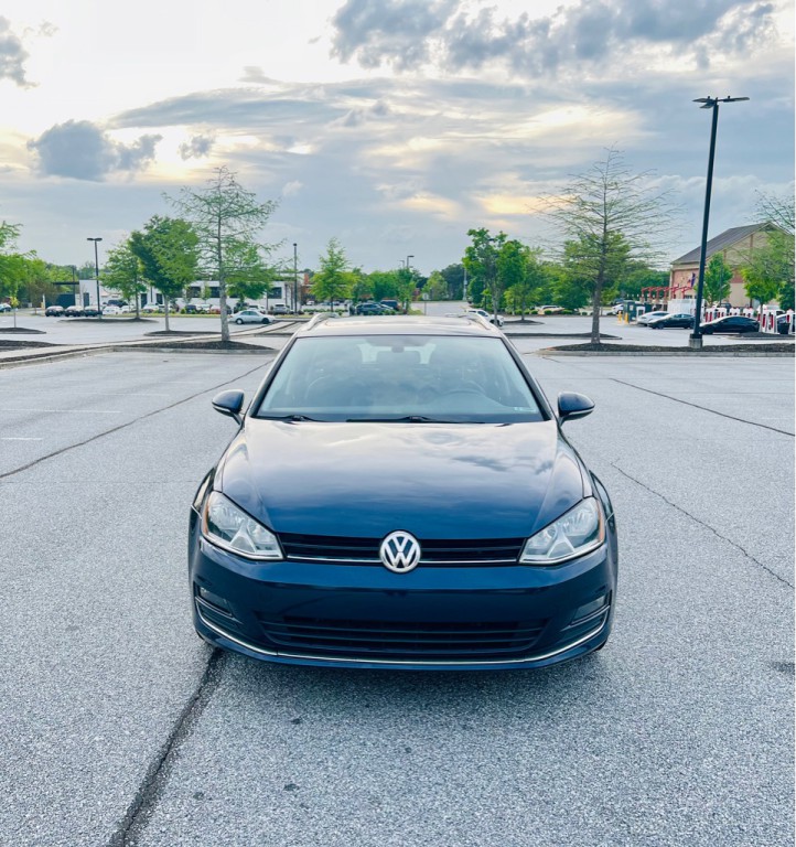 2015 Volkswagen Golf Image 2