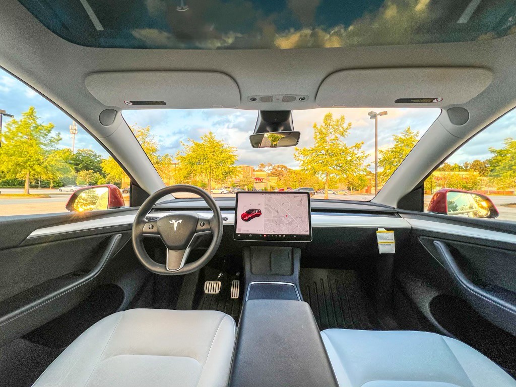 2022 Tesla Model Y Image 17