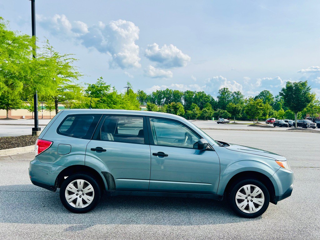 2010 Subaru Forester Image 4