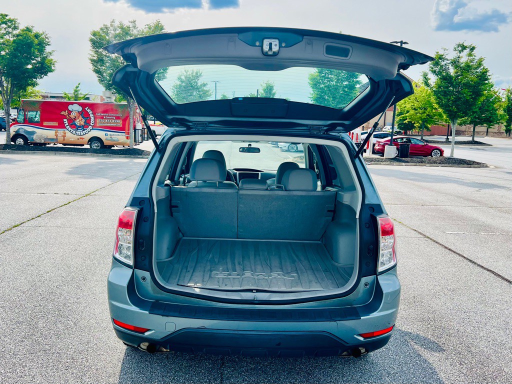 2010 Subaru Forester Image 9