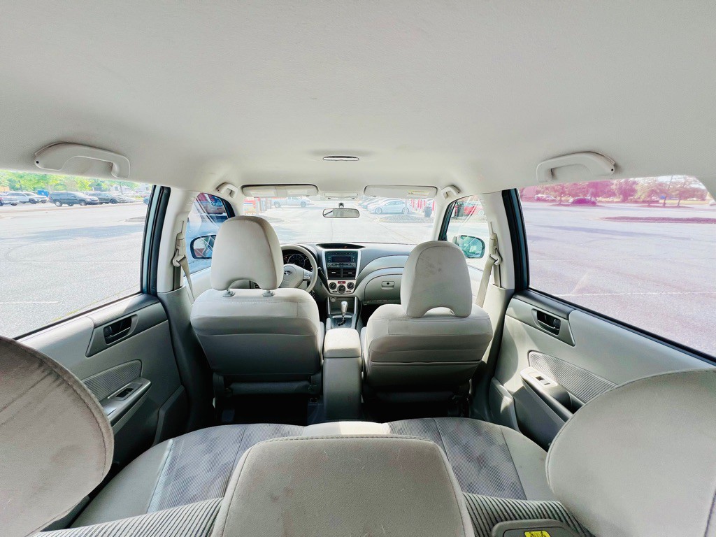 2010 Subaru Forester Image 10