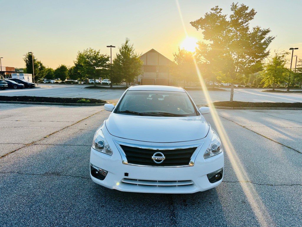 2015 Nissan Altima Image 2