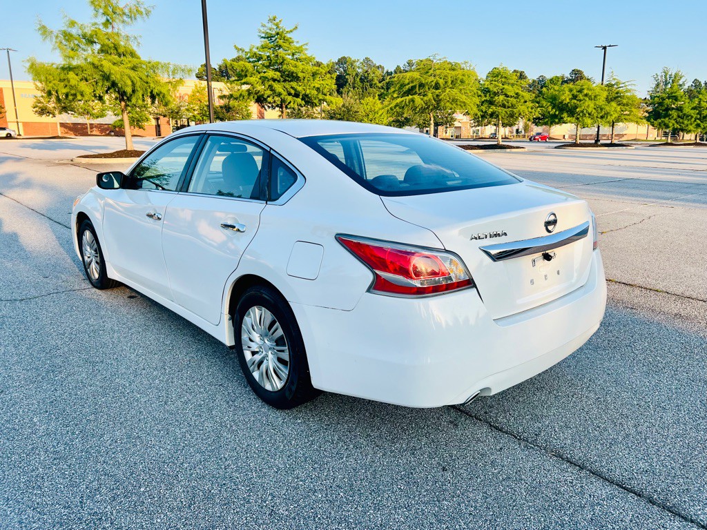 2015 Nissan Altima Image 7