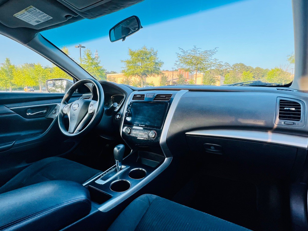 2015 Nissan Altima Image 12