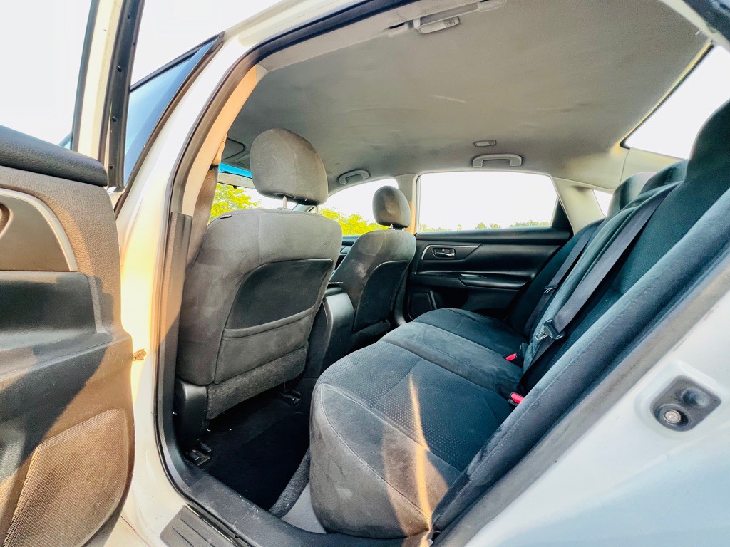 2015 Nissan Altima Image 13