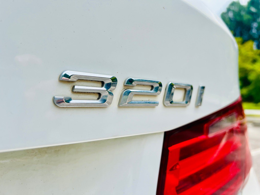 2014 BMW 3 Series Image 8