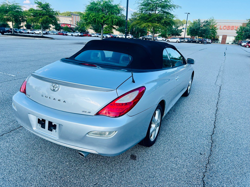 2008 Toyota Camry Image 17