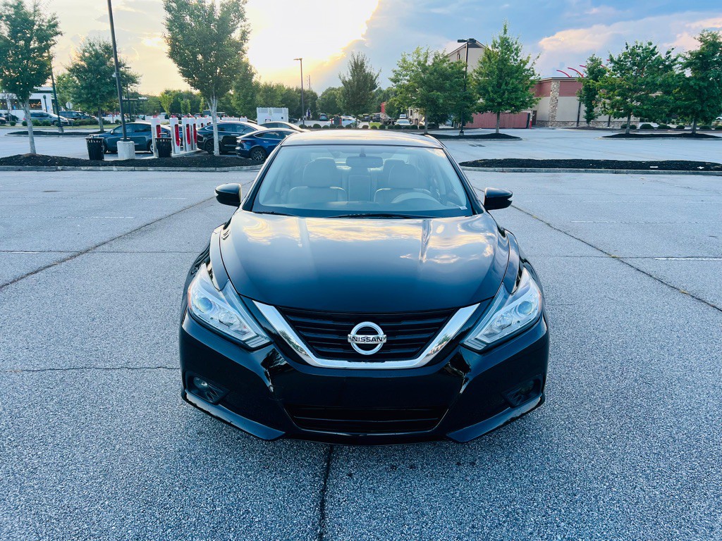 2018 Nissan Altima Image 2
