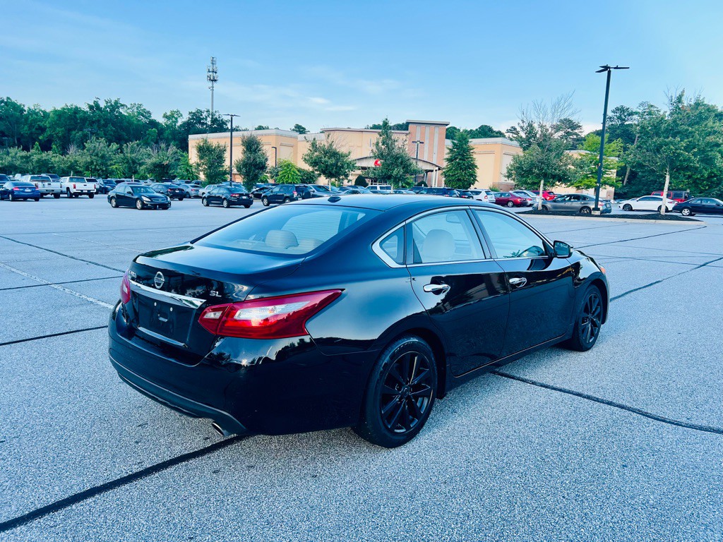 2018 Nissan Altima Image 5