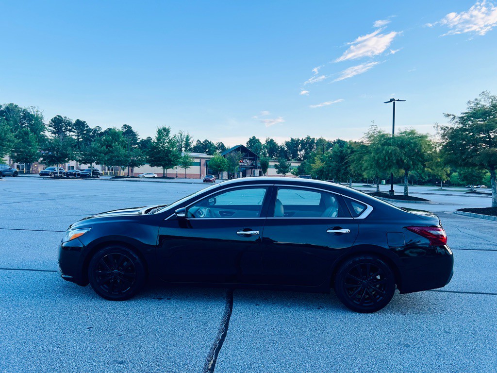 2018 Nissan Altima Image 8