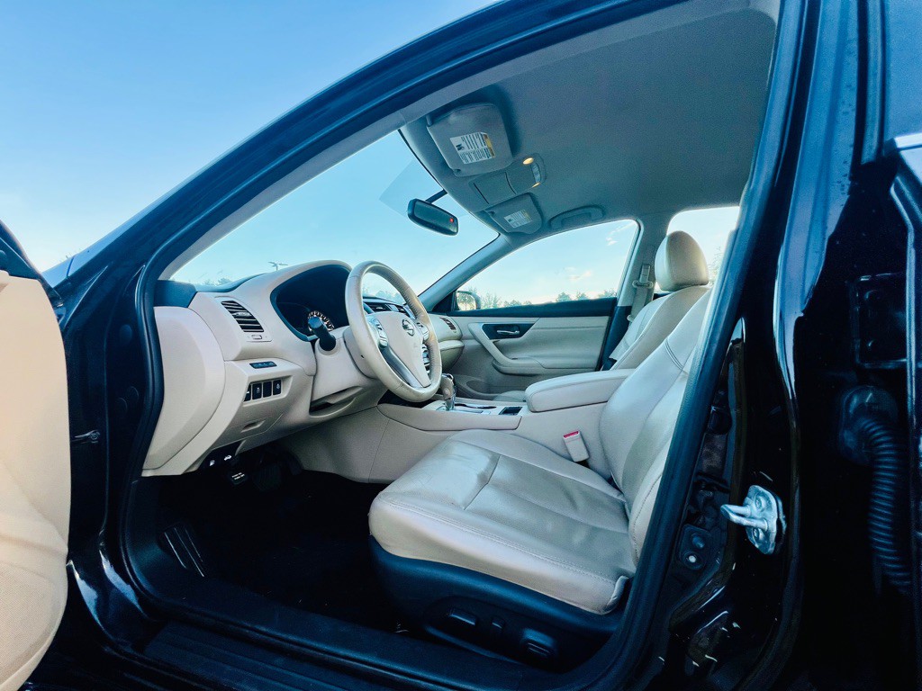 2018 Nissan Altima Image 10