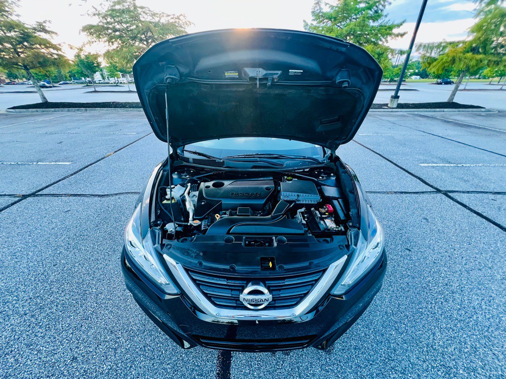 2018 Nissan Altima Image 19