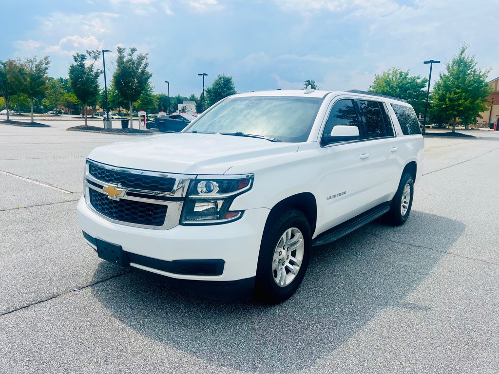 2015 Chevrolet Suburban Image 1